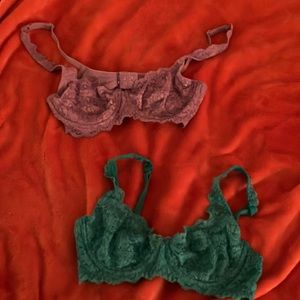 2 cute bras, I’m open to sell the separately, barley ever worn (once or twice)